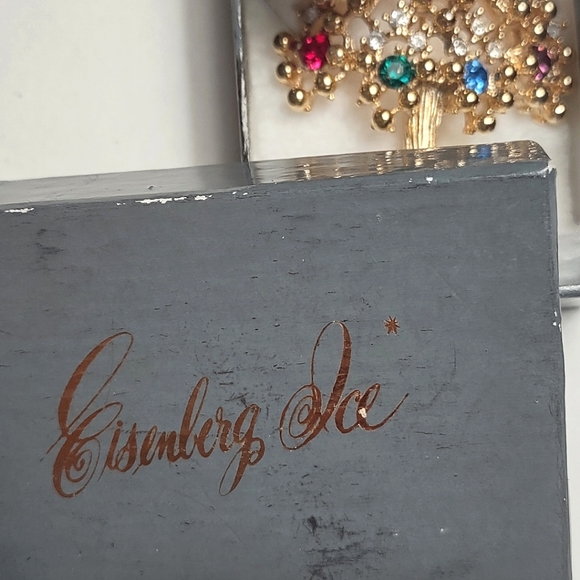 Eisenberg Ice™️ Christmas Tree Brooch - Picture 6 of 6